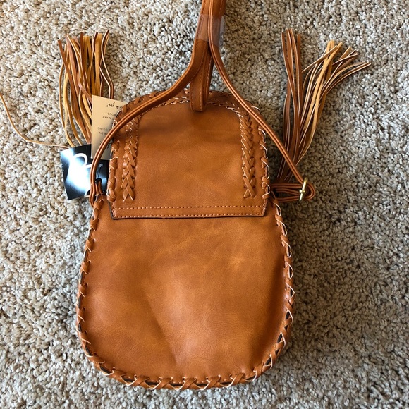NWT DV Small Crossbody Bag with tassels - Picture 5 of 6